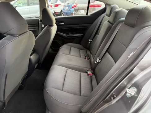 Used 2022 Nissan Altima 2.5 S FWD image 15