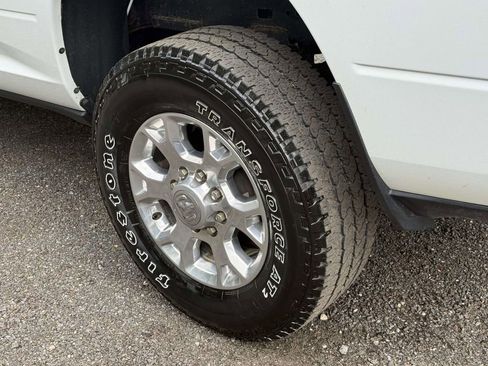 Used 2024 RAM 2500 Laramie AWD/4WD image 12