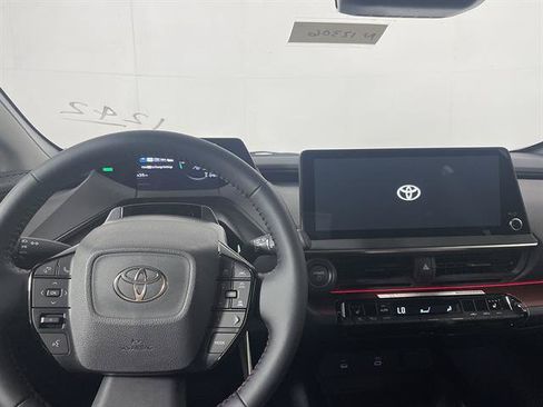 New 2026 Toyota Prius Plug-In Hybrid FWD image 16