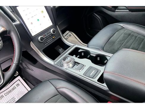 Used 2024 Ford Edge ST-Line image 19