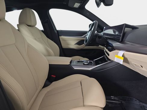 New 2026 BMW i4 xDrive40i w/ Premium Package image 9