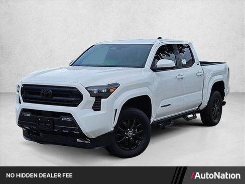 Used 2025 Toyota Tacoma SR5 AWD/4WD image 1