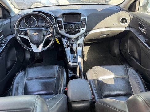 Used 2016 Chevrolet Cruze LT image 6