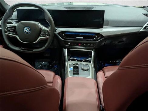 Used 2025 BMW i4 xDrive40i w/ M Sport Package AWD/4WD image 19