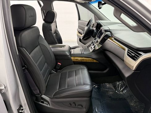Used 2017 GMC Yukon Denali w/ Open Road Package image 18