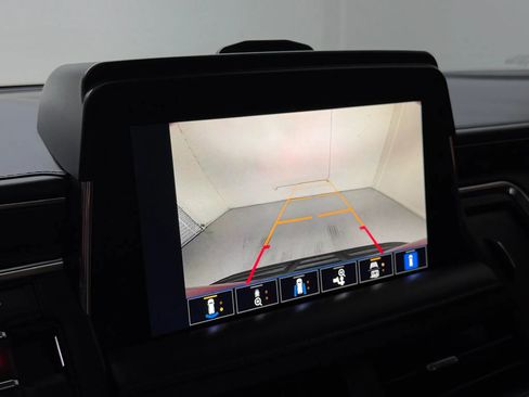 Used 2022 Chevrolet Tahoe LT w/ LT Signature Package RWD image 31