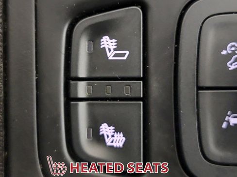 Used 2024 GMC Terrain SLT image 25