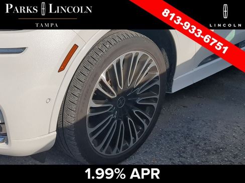 Used 2024 Lincoln Aviator Black Label w/ Dynamic Handling Package AWD/4WD image 12