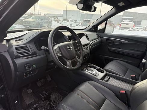 Used 2023 Honda Passport TrailSport image 18