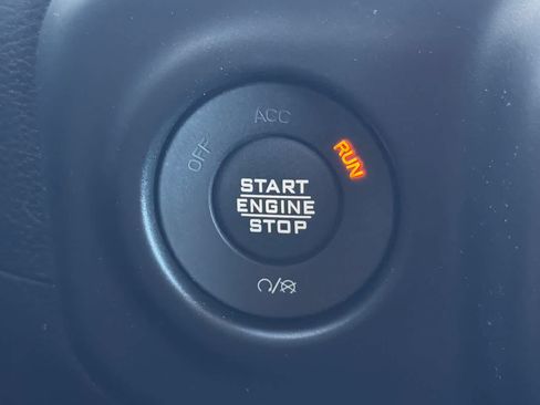 Used 2023 Jeep Gladiator Sport AWD/4WD image 22