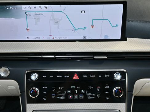 Used 2025 Genesis GV80 3.5T Prestige AWD/4WD image 21