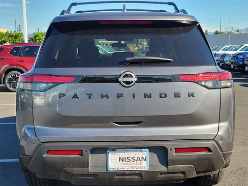 New 2025 Nissan Pathfinder SV w/ Black Appearance Package image 6