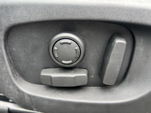 Used 2017 Land Rover Discovery Sport SE image 10