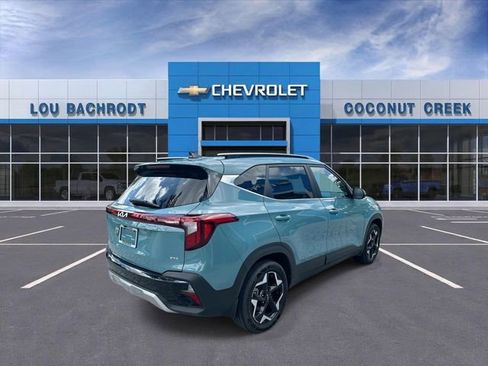 Used 2024 Kia Seltos EX AWD/4WD image 8