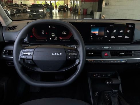 Used 2026 Kia K4 FWD image 13