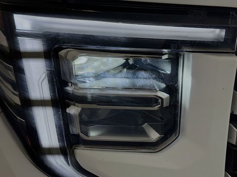 Used 2023 GMC Sierra 1500 SLT w/ SLT Premium Plus Package image 9