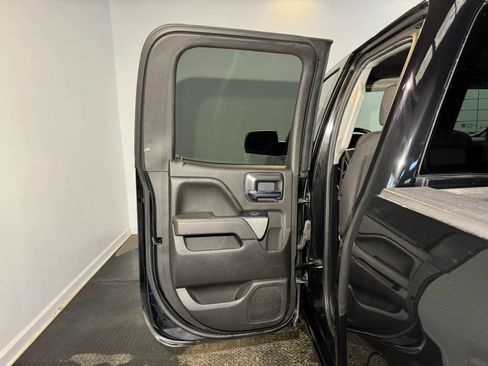 Used 2017 Chevrolet Silverado 1500 LT w/ Midnight Edition AWD/4WD image 21