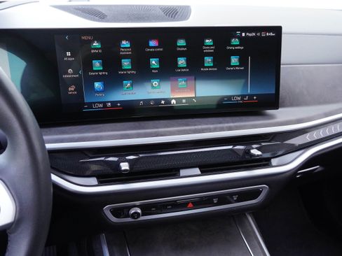 Used 2024 BMW X7 xDrive40i w/ Premium Package AWD/4WD image 24