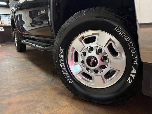 Used 2019 GMC Sierra 2500 SLE w/ SLE Preferred Package image 40