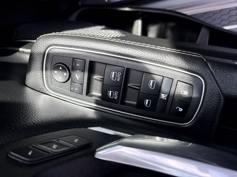 Used 2022 RAM 1500 Laramie RWD image 16