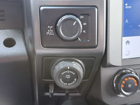 Used 2020 Ford F150 XLT w/ Equipment Group 302A Luxury AWD/4WD image 16