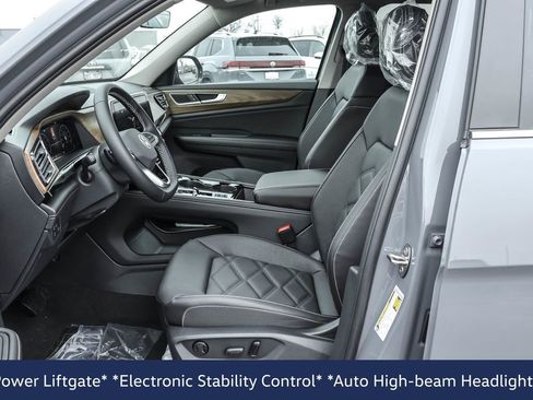 New 2026 Volkswagen Atlas SE image 6