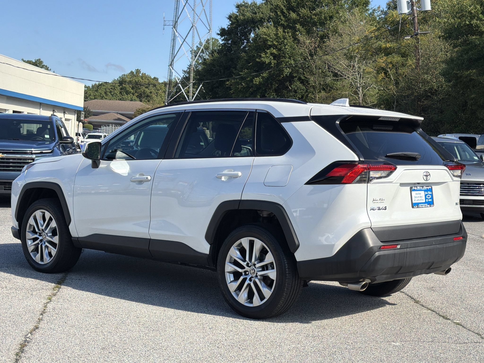 Used 2023 Toyota RAV4 XLE Premium FWD image 21