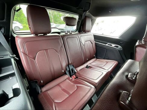 Used 2024 Ford Expedition Limited RWD image 37