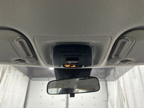 Used 2025 Toyota Corolla LE image 38