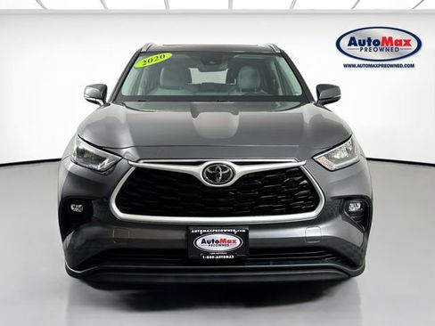 Used 2020 Toyota Highlander XLE AWD/4WD image 7