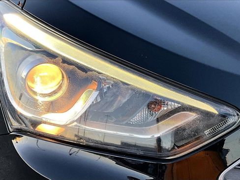 Used 2018 Hyundai Santa Fe Sport w/ 2.4L Value Package 02 image 29