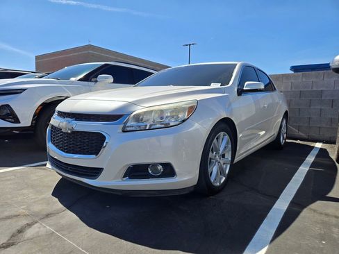 Used 2014 Chevrolet Malibu LT image 2