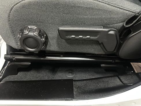 Used 2024 Jeep Wrangler Willys image 16