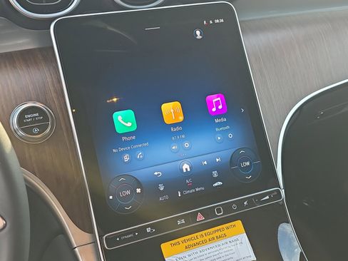 Used 2026 Mercedes-Benz GLC 300 4MATIC image 23