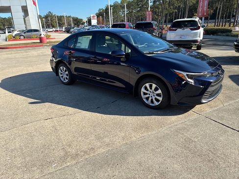 New 2026 Toyota Corolla LE image 9