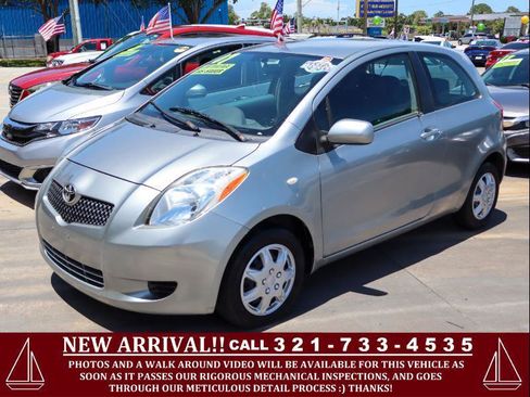 Used 2007 Toyota Yaris 2-Door Hatchback FWD image 1