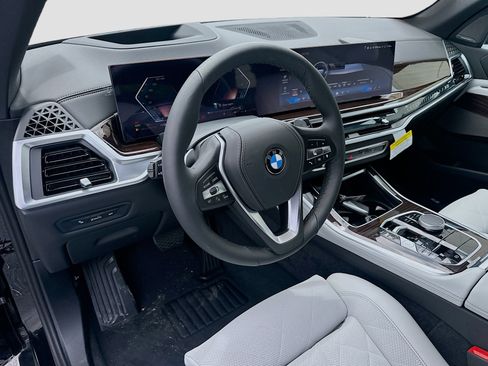 New 2026 BMW X5 sDrive40i image 7