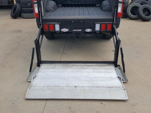 Used 2018 Ford F250 XL w/ Power Equipment Group RWD image 11