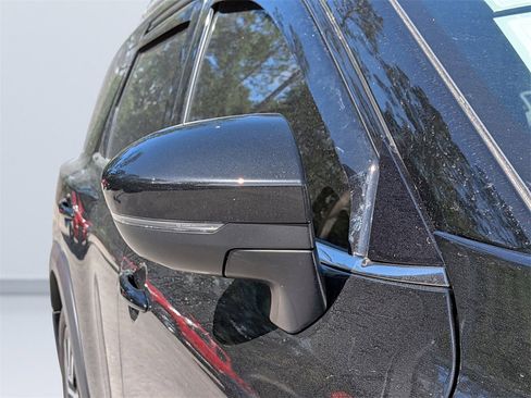 Used 2023 Nissan Pathfinder Platinum image 11