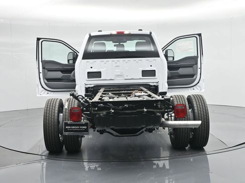 New 2025 Ford F550 2WD Regular Cab Super Duty image 26