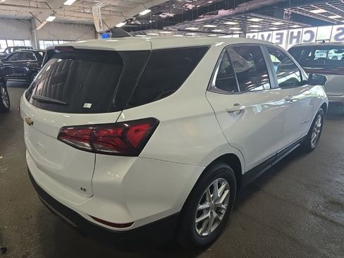 Used 2024 Chevrolet Equinox LT FWD image 2