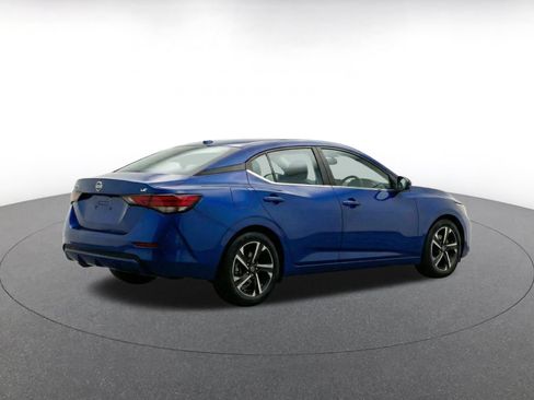 Used 2025 Nissan Sentra SV FWD image 8