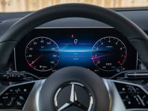 Certified 2026 Mercedes-Benz GLC 300 4MATIC image 23