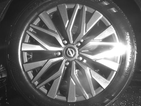 Used 2025 Nissan Altima 2.5 SV image 14