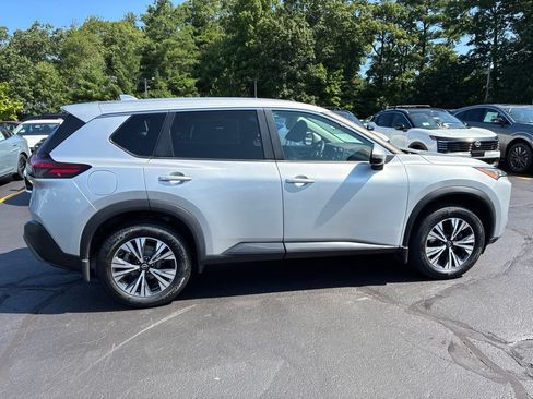 Certified 2022 Nissan Rogue SV AWD/4WD image 8