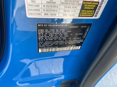 New 2025 Volkswagen ID. Buzz Pro S image 24