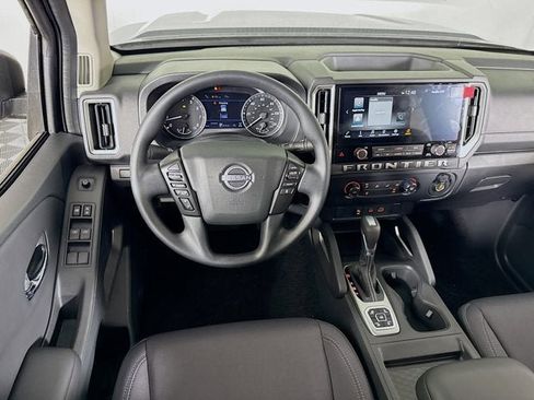New 2026 Nissan Frontier SV w/ Tow Package AWD/4WD image 18