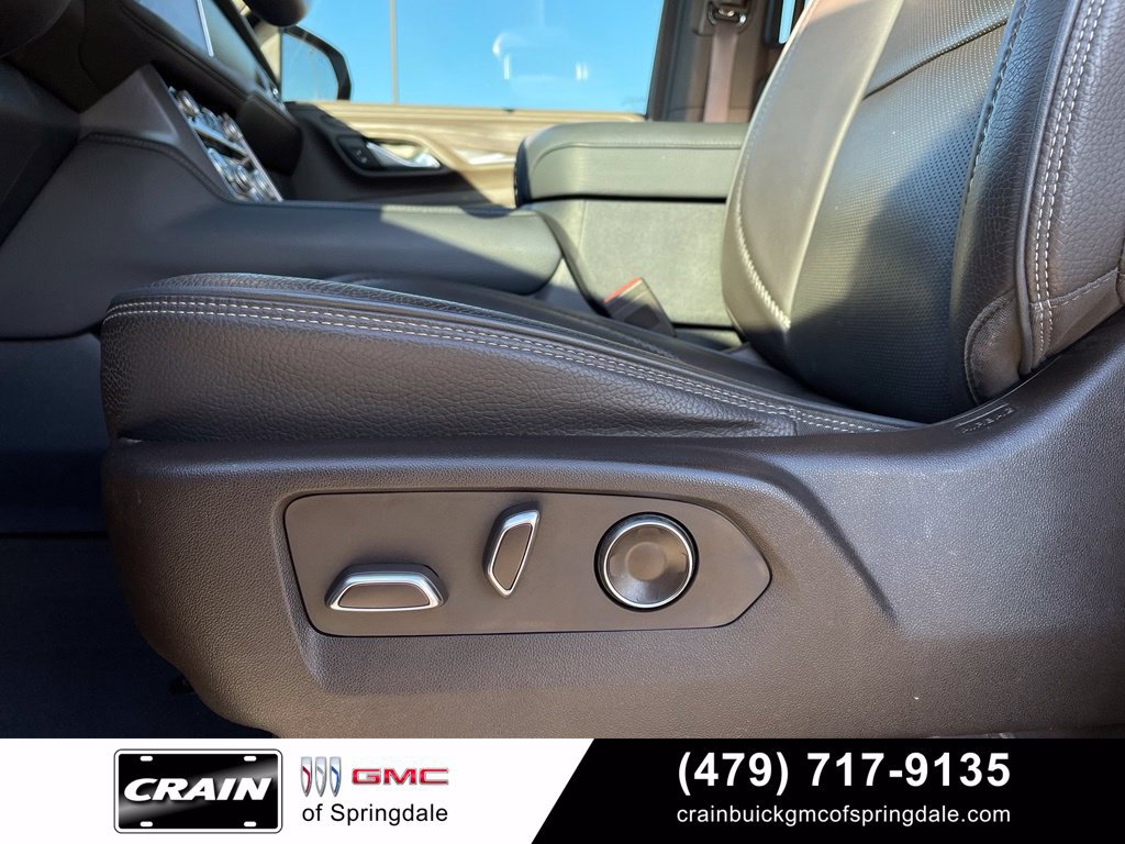 Used 2023 GMC Yukon Denali AWD/4WD image 10