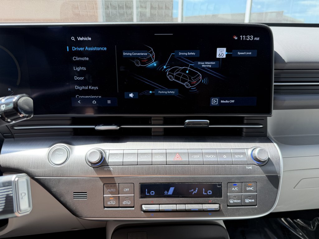 Used 2024 Hyundai Kona Limited FWD image 24