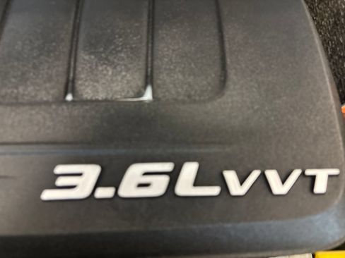 Used 2015 Dodge Grand Caravan SXT w/ UConnect Hands-Free Group FWD image 34